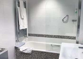 bathroom bathroom